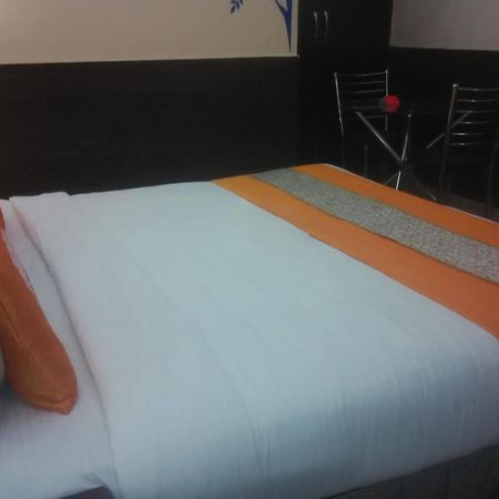 Lazeez Hotel นิวเดลี ภายนอก รูปภาพ