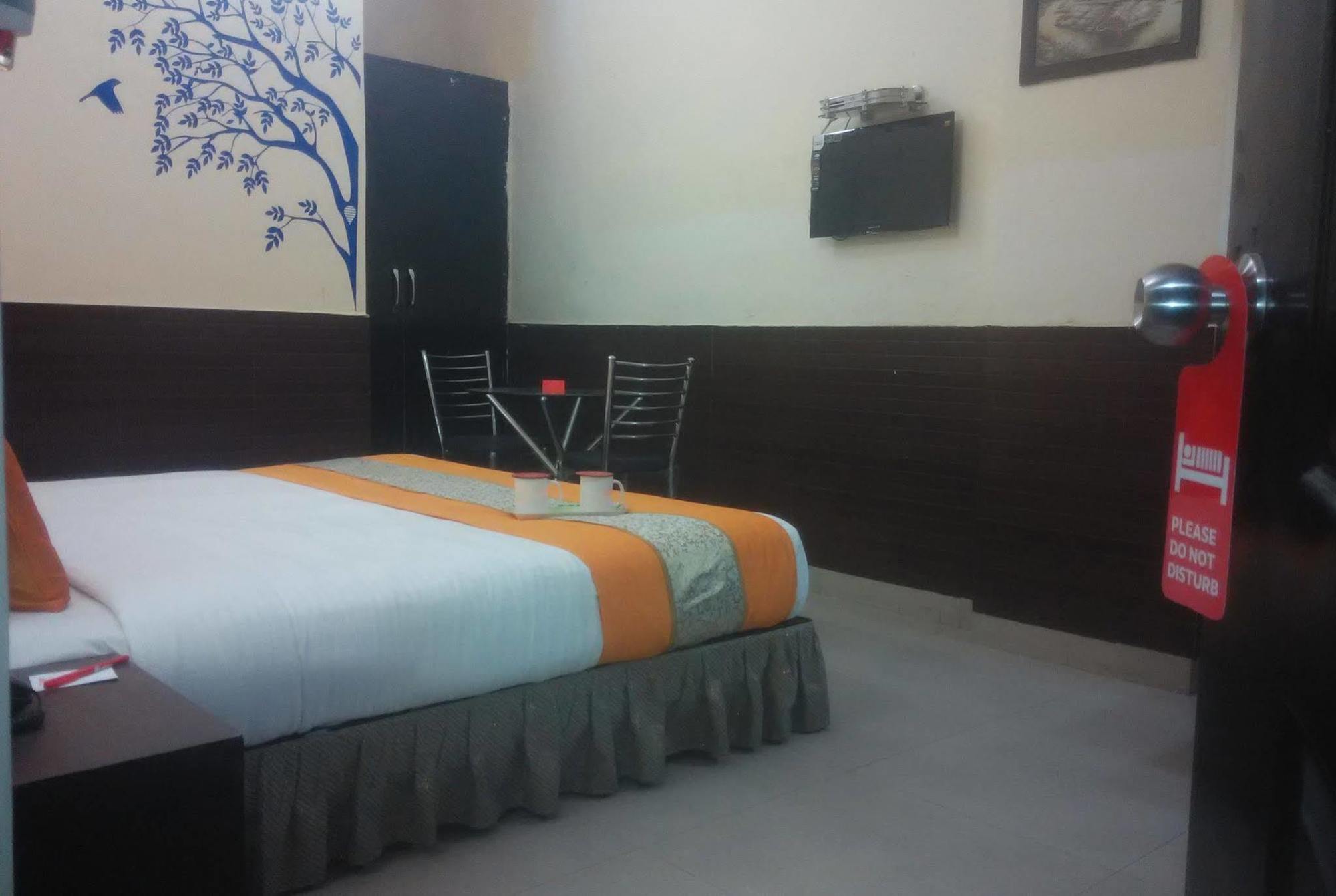 Lazeez Hotel นิวเดลี ภายนอก รูปภาพ